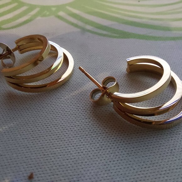 Stainless steel - Gold PVD plating - Picture 1 of 5